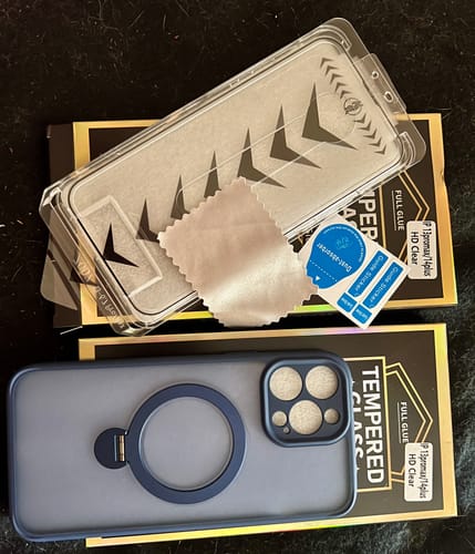 Mark H. review of Magnetische Handyhülle image 1 out of 1