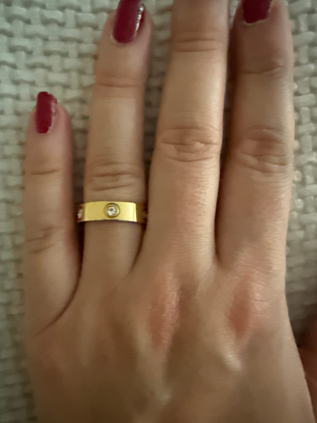 Customer photo review of Deluxe Timeless Stone Ring 14 Karat vergoldet