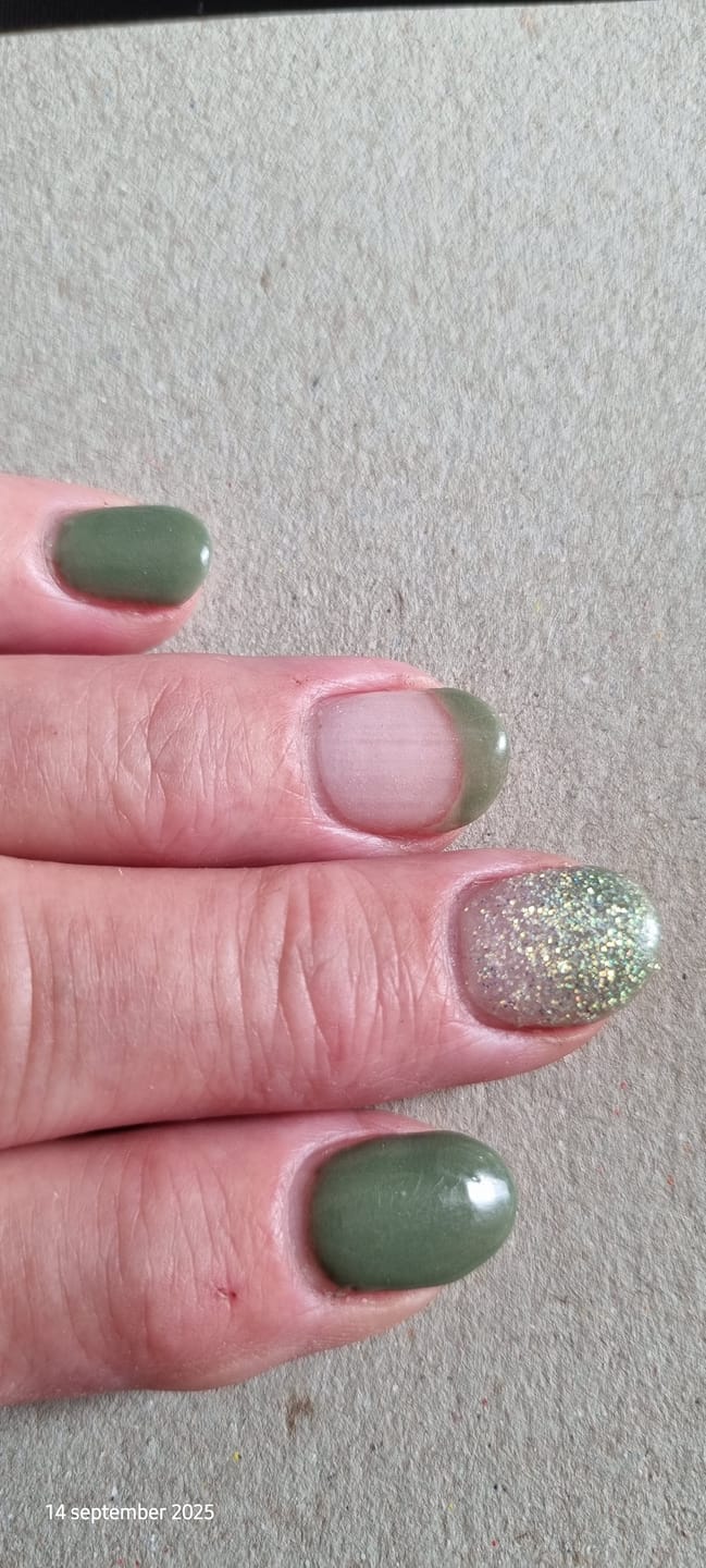 Customer photo review of Warm Olive Dipping Powder