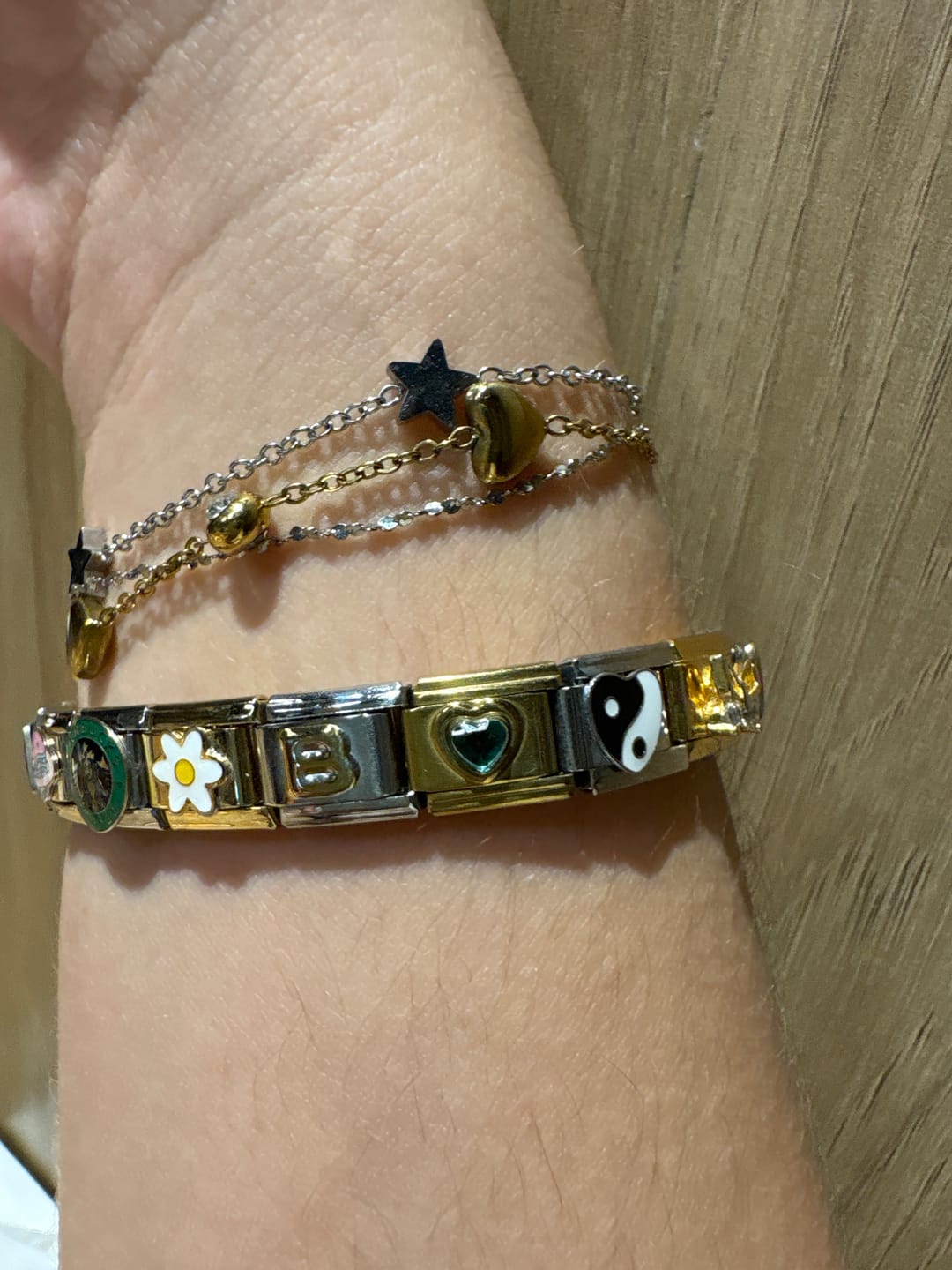 Customer photo review of Charm Corazon Con Piedra Zirconia