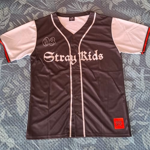 Customer photo review of KPOP V-neck Digital Print Sports Jersey Top