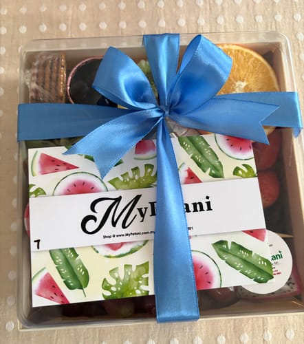 Customer photo review of Get Well Soon Set (Genting's Garden Fruit Basket  &  Chrome Deluxe Balloon)