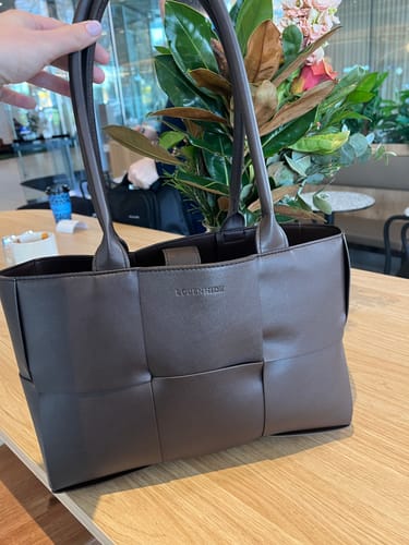 Customer photo review of Gwen Handbag - Chocolate