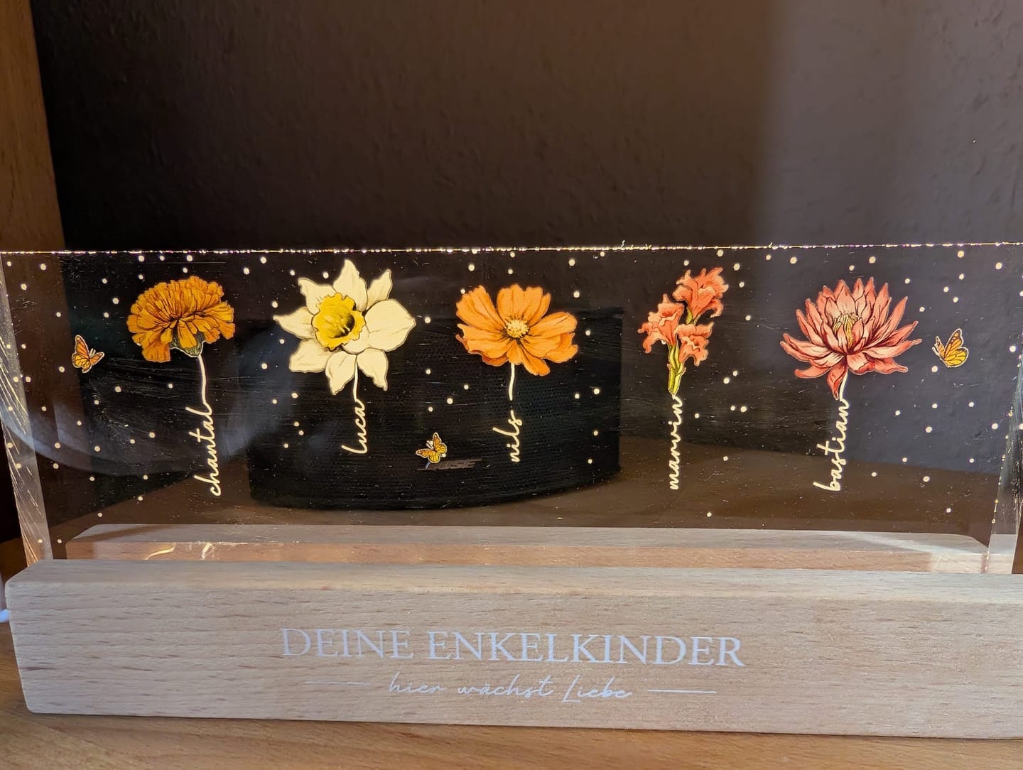 Customer photo review of Omas Garten - Personaliserter LED Aufsteller mit Blumen und Namen