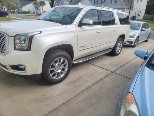 Customer photo review of 2015-2020 GMC Yukon XL 5.3L/6.2L 4WD & 6.2L RWD Magnetic Struts 4 Wheel OE Replacement Kit (GC134F)