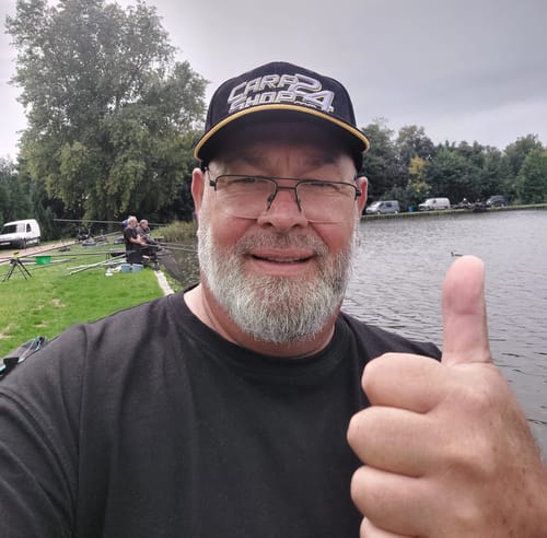 Customer photo review of CARPSHOP24 100% VELVET BLACK CAP