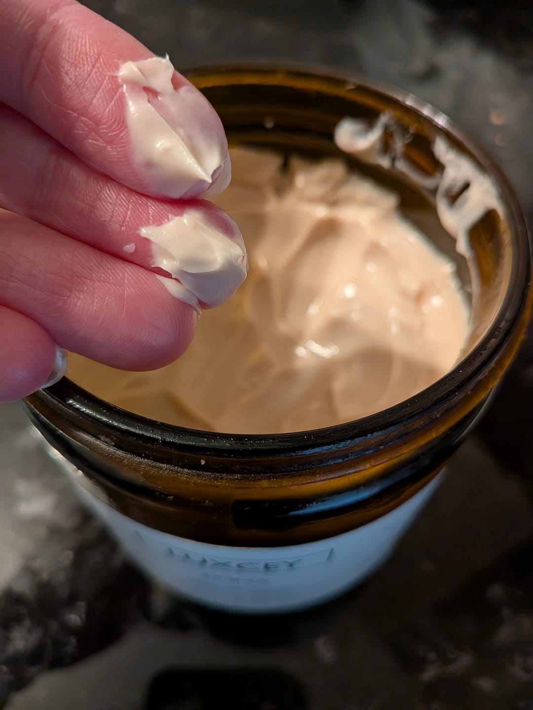Customer photo review of Emma - Ultra-moisturizing body balm