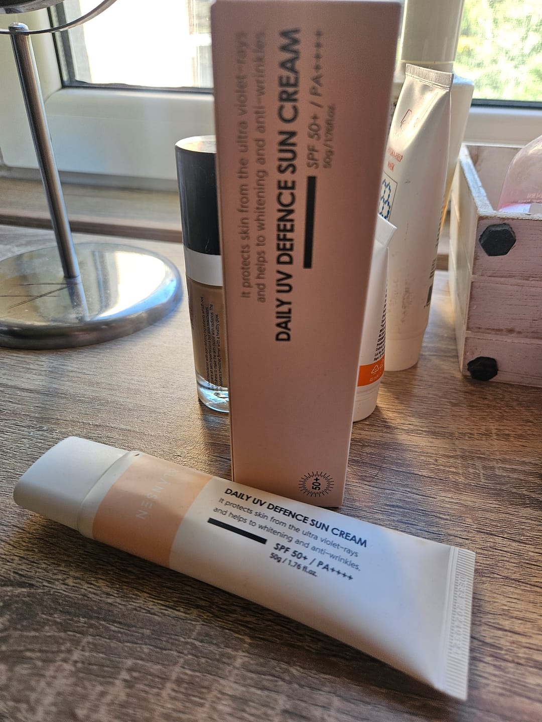 Customer photo review of Слънцезащитен крем с пептиди за коригиране на пигментни петна и бръчки Chamos Blansen  UV SPF50
