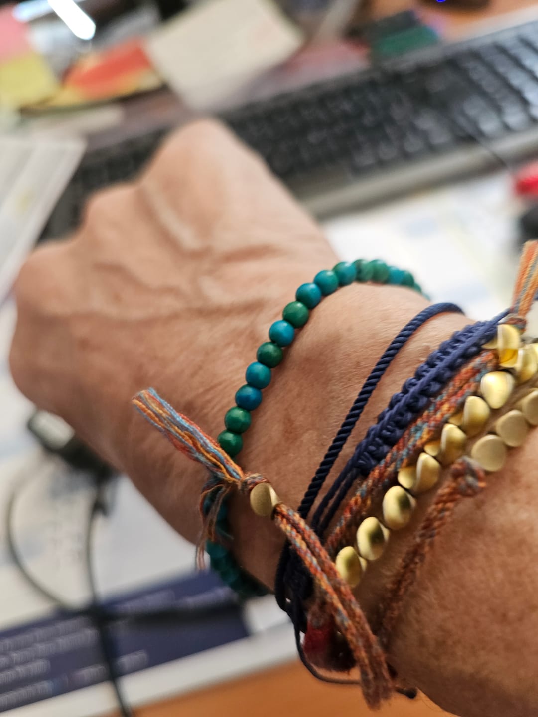 Customer photo review of Bracelet tibétain en perles de cuivre
