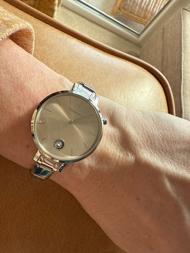 Louise B. review of Nomination Paris Watch Pink Gold 20 image 1 out of 1