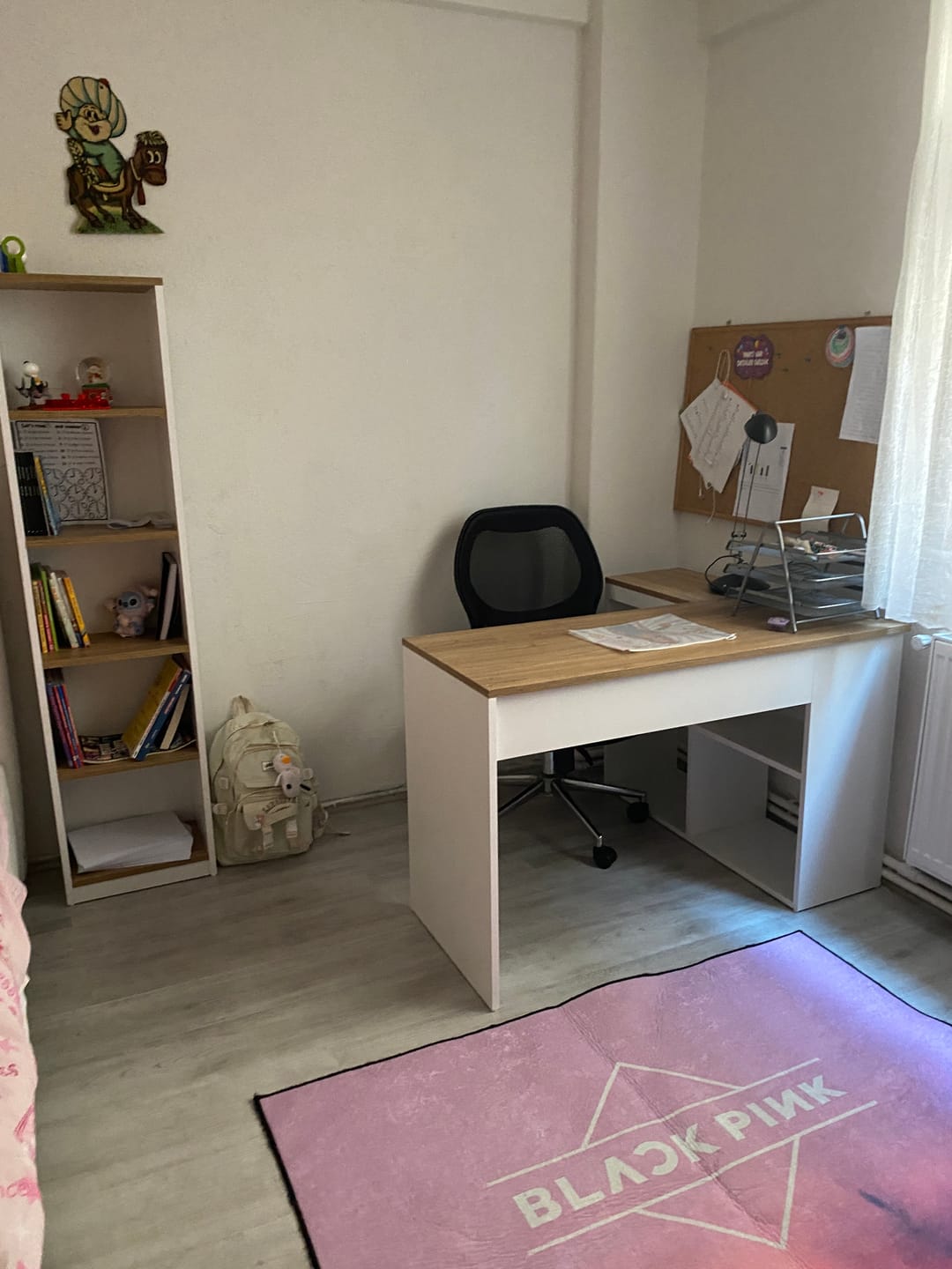 Customer photo review of Rani HC111 Kitaplık 5 Raflı Çalışma Odası Kütüphane Modern Duvar Rafı Beyaz - Sepet Ceviz