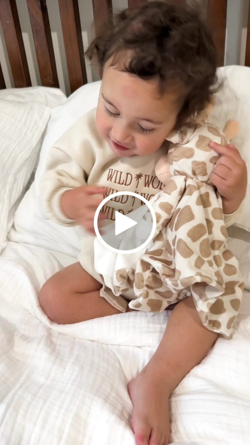 Customer video review of Shay the Giraffe