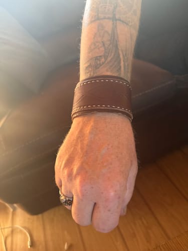 Customer photo review of Armband i äkta läder