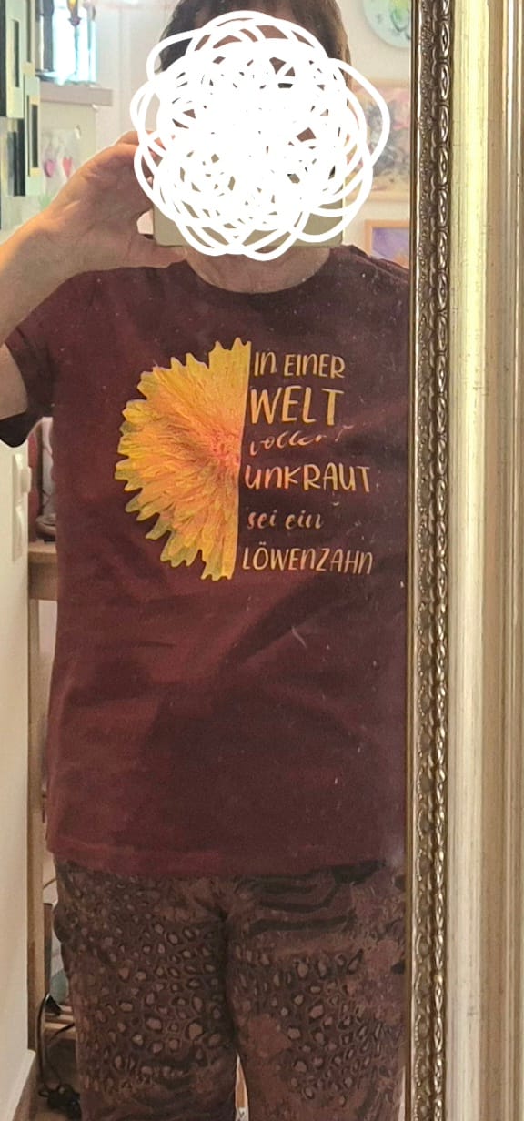 Customer photo review of Löwenzahn｜Damen Shirt