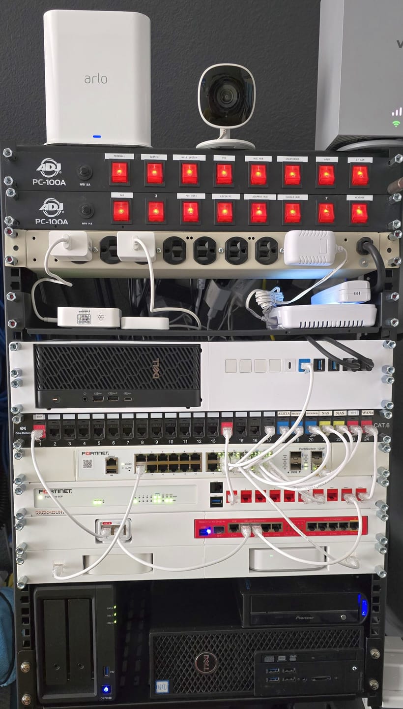 Customer photo review of Dell Precision 3280 Compact Rack Mount