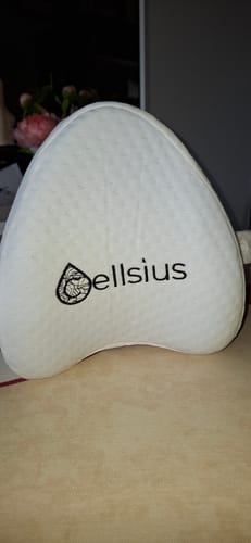 Avis photo d'un client sur Coussin Orthopédique Genoux Cellsius - Le secret d'un sommeil sans douleur