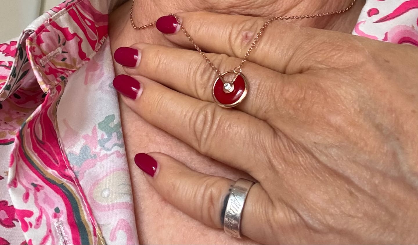Customer photo review of Karneol Halskette - Kreismedallion