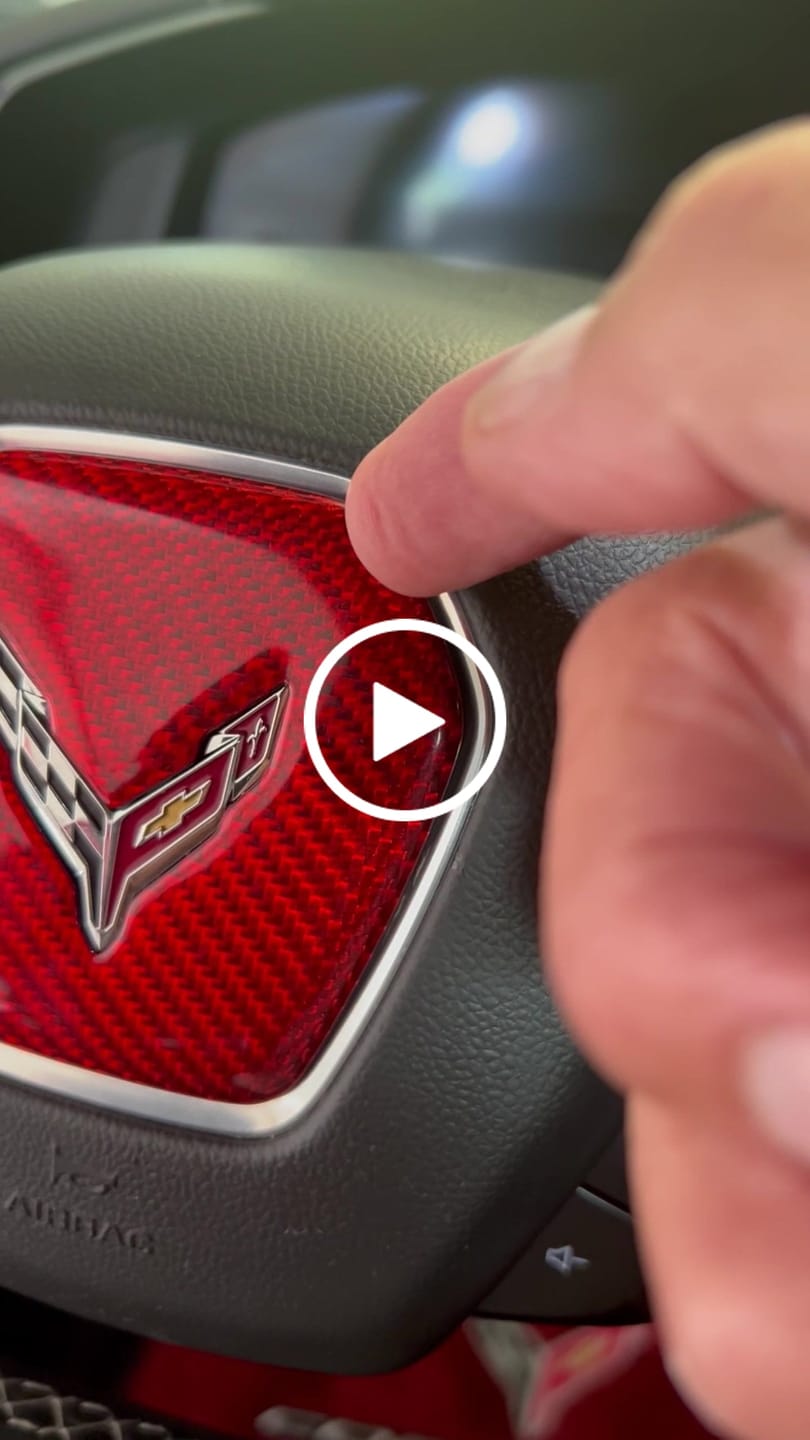 Customer video review of C8 2020+ Chevy Corvette Steering Wheel Airbag Center Carbon Fiber Cover
