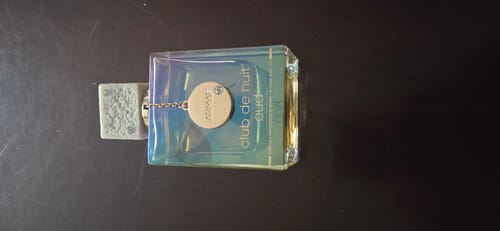 Customer photo review of Armaf Club de Nuit Oud Eau de Parfum Spray Unisex 3.6 Oz