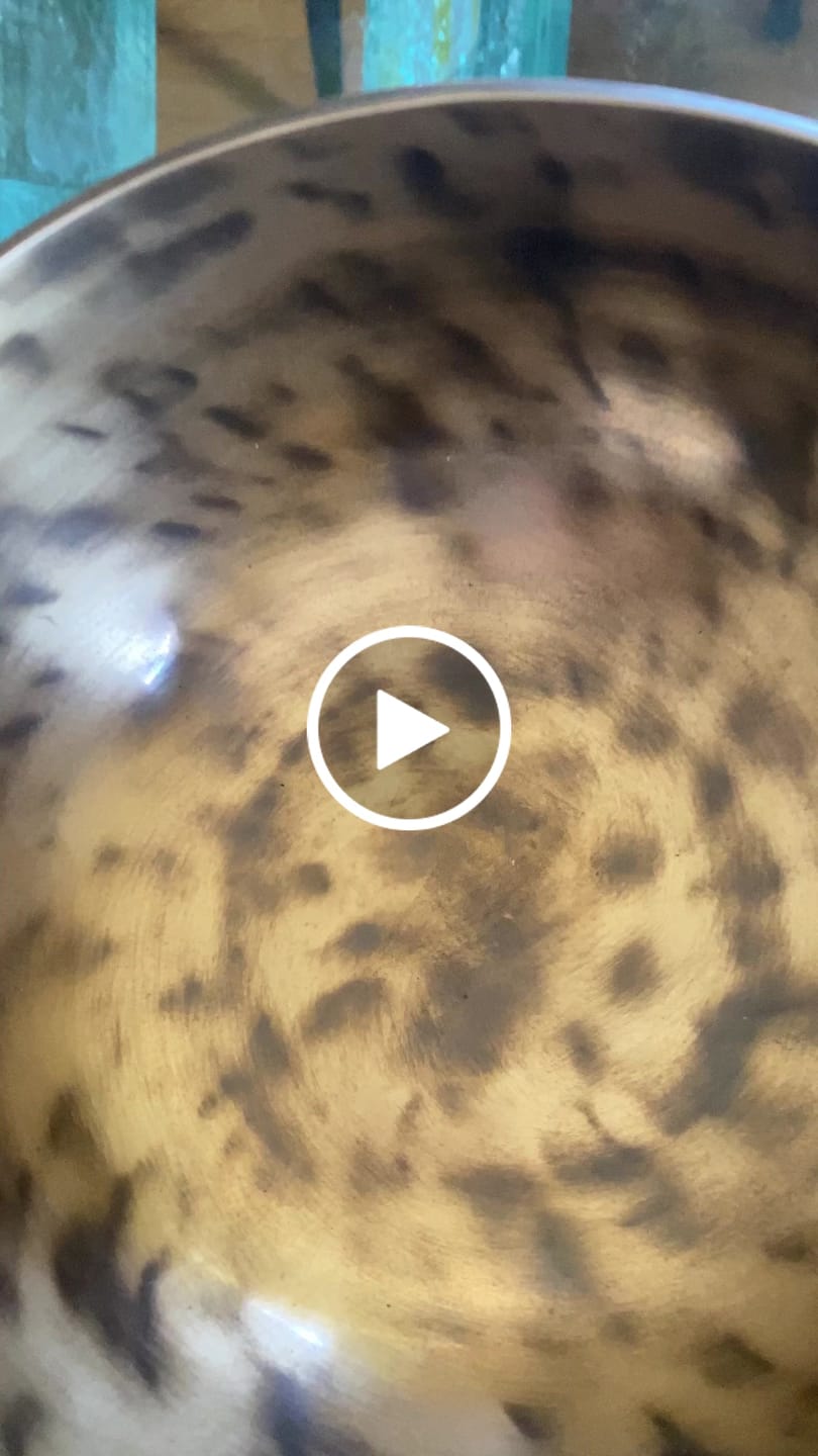 Customer video review of Jambati Tibetan Singing Bowl HW962- 8 1/4", E3 & A#4.