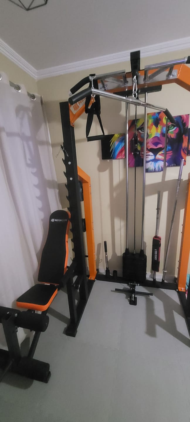 Customer photo review of Estação De Musculação Mega Rack Monocross Com Polia Móvel Flutuante 82Kg