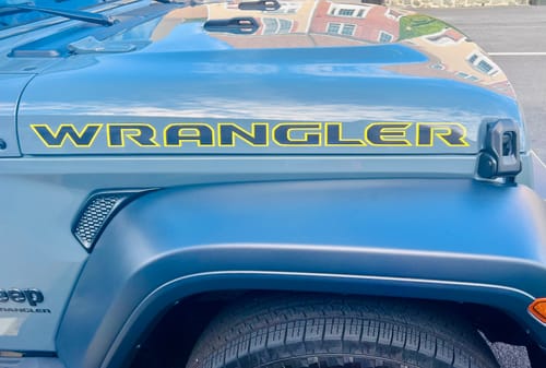 Customer photo review of Wrangler Hood Lettering - Colored Outline