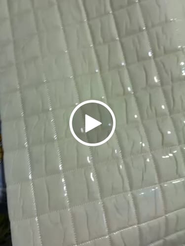 Customer video review of SINTETICO BOLHA QUADRADO MARFIM