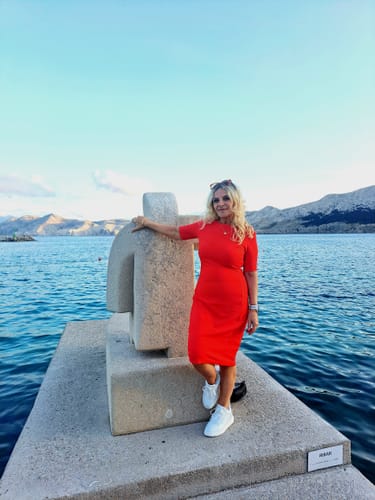 Customer photo review of ELEVATESHOES WHITE CASUAL