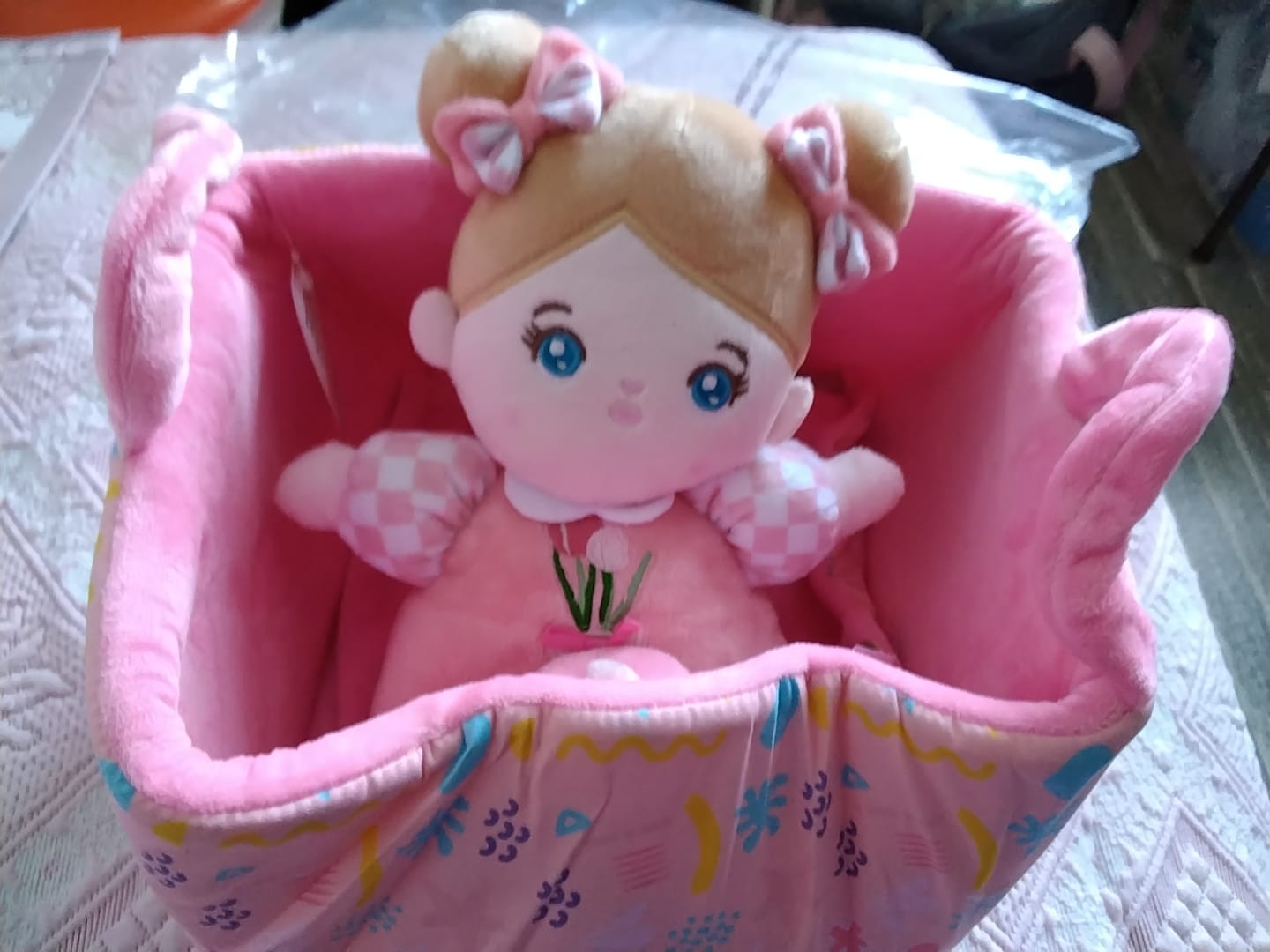 Customer photo review of Mini Personnalisée Poupée en Peluche avec Yeux Bleus Ouverts & Ensemble-cadeau