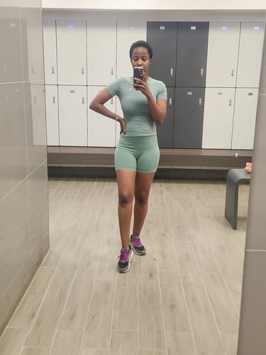 Customer photo review of Lounge Sets 2 Piece Casual Outfits Workout Tracksuit