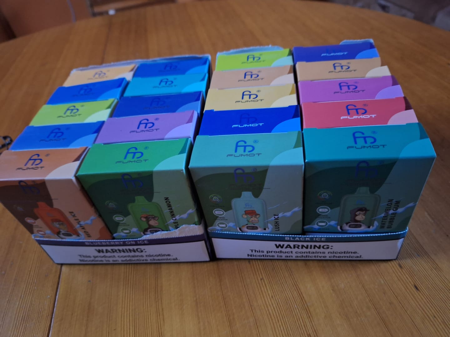 Customer photo review of RAndM Digital Box 12000 Puffs Disposable Vape