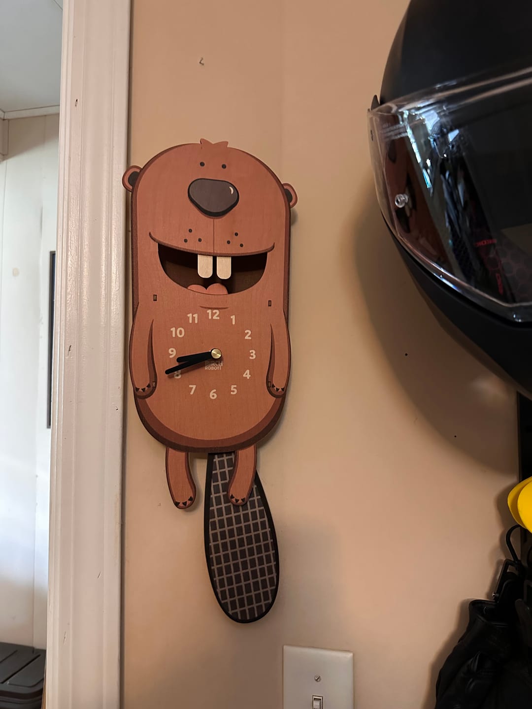 Customer photo review of Chewy the Beaver Pendulum Clock
