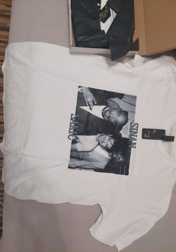Customer photo review of Sinan Sakić Premium T-Shirt
