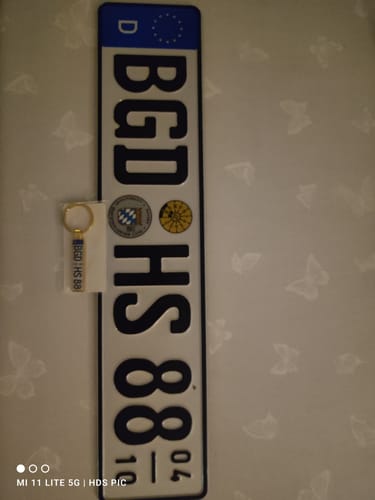 Customer photo review of Kennzeichen Schlüsselanhänger Mini Nummernschild Metall