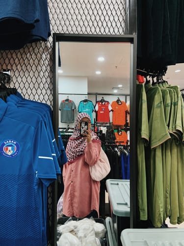 Customer photo review of Monogram Square (Berry)