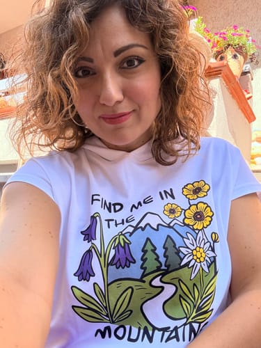 Recensione con foto di un cliente su T-shirt con Cappuccio ⛰️ Find me in the Mountains