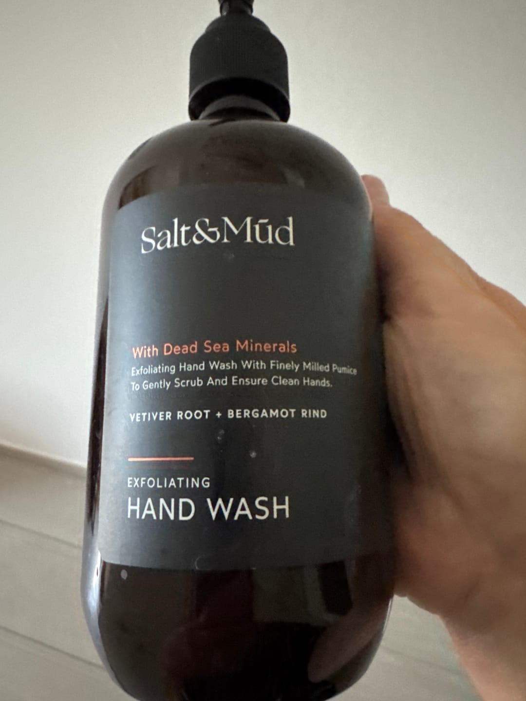 Customer photo review of Exfoliating Hand Wash With Dead Sea Minerals 500ml