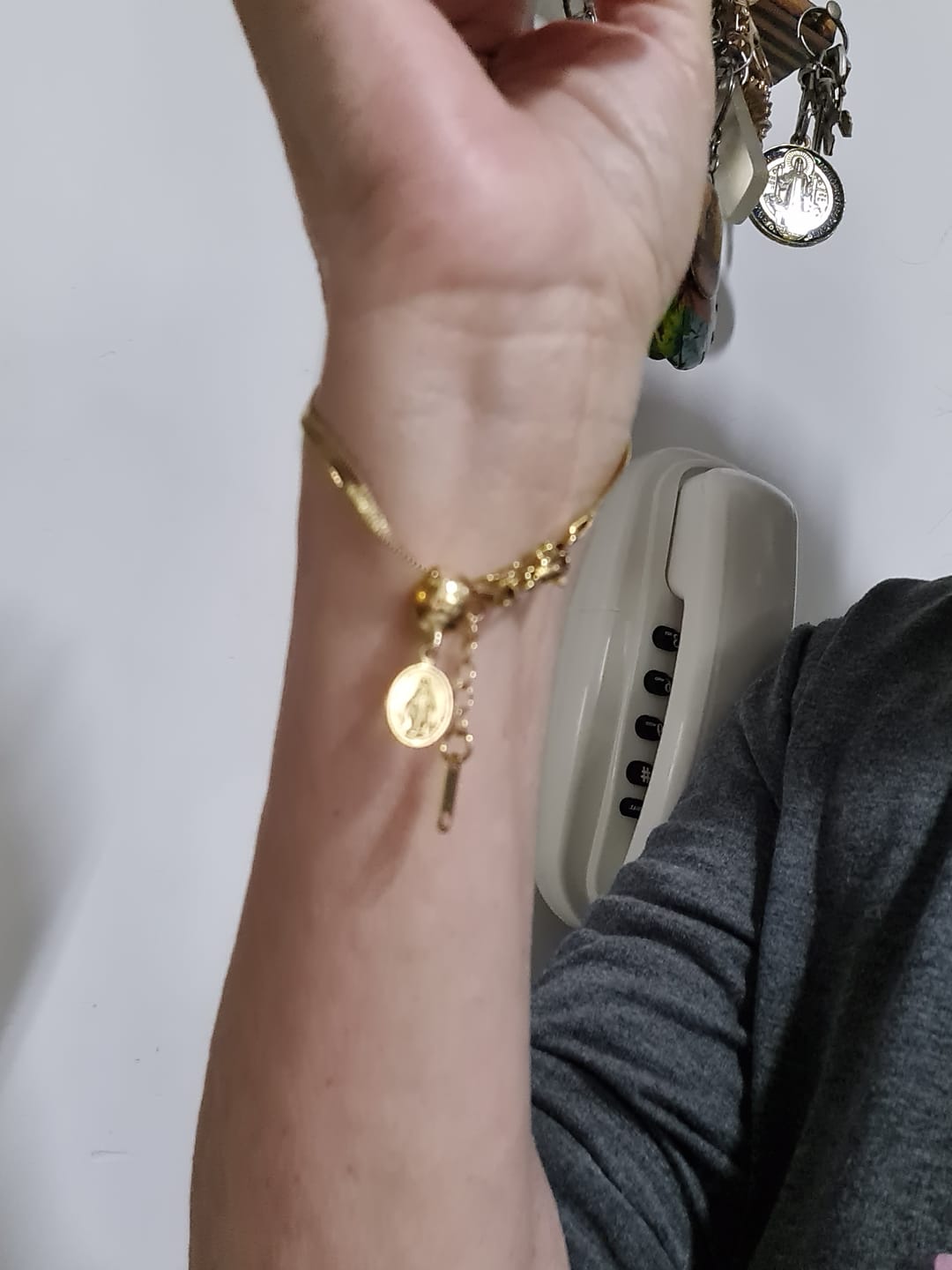 Customer photo review of Kit Pulseiras Essential Banhado em Ouro 18K