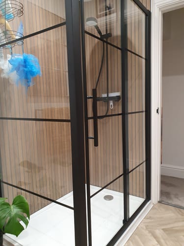 Customer photo review of Hudson Reed Apex 8mm Glass Matt Black Sliding Shower Enclosure - 1200 x 900mm