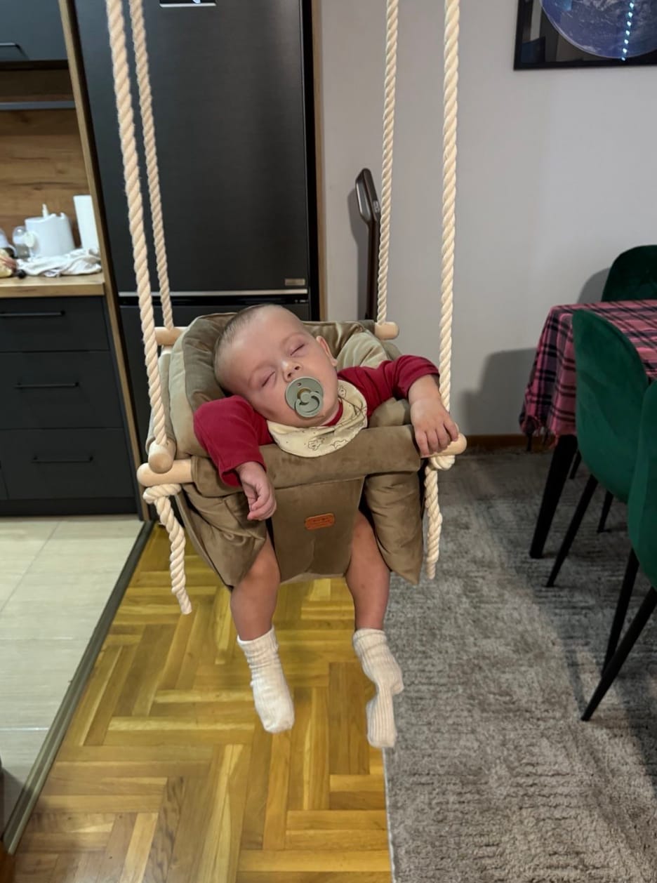 Customer photo review of Luxury Teddy Brown plišana ljuljaška