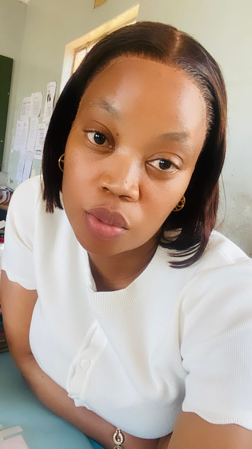 Customer photo review of Chocolate Brown Double Drawn Frontal Bob Wigs