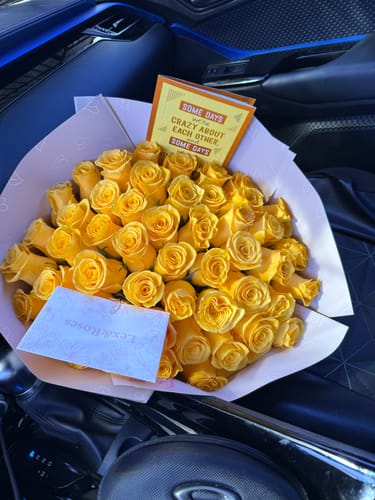 Customer photo review of Sunflower and Rose Bouquet