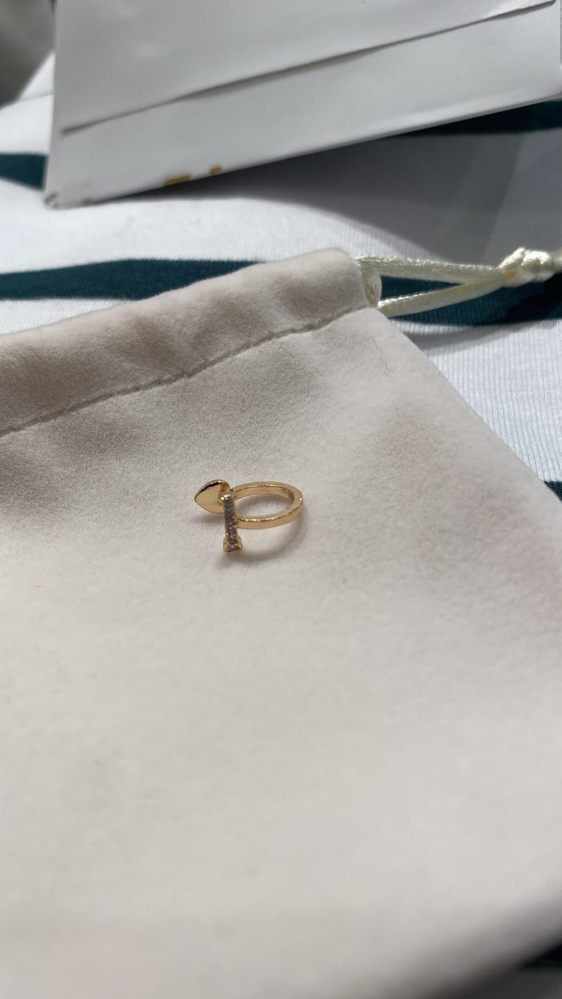 Customer photo review of Earcuff Inicial
