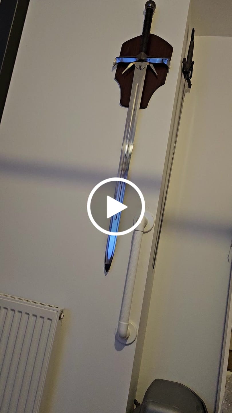 Customer video review of Highlander - Kurgan's Sword (Full Metal)