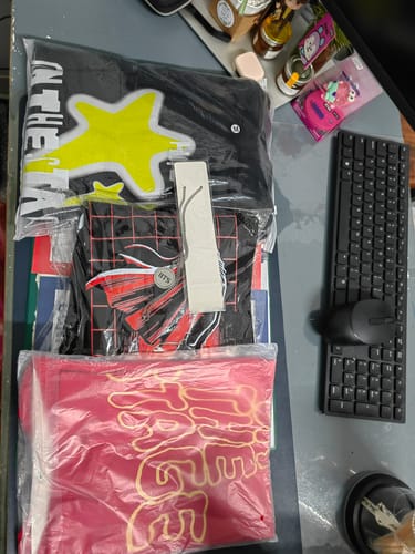 Customer photo review of KPOP HopeOnTheStage Short-sleeved T-shirt
