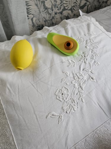 Customer photo review of Lem Clitoral Massager