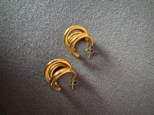 Customer photo review of Triple Ohrstecker | 18K vergoldet