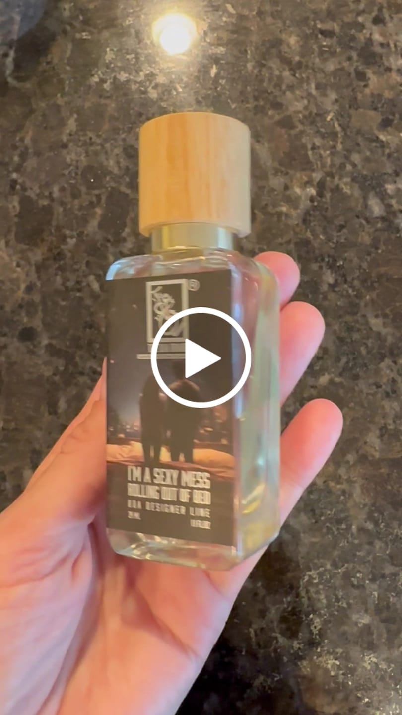 Customer video review of I'm A Sexy Mess Rolling Out Of Bed