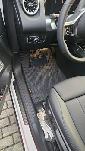 Customer photo review of Auto Fußmatten nach Maß - Komplettset