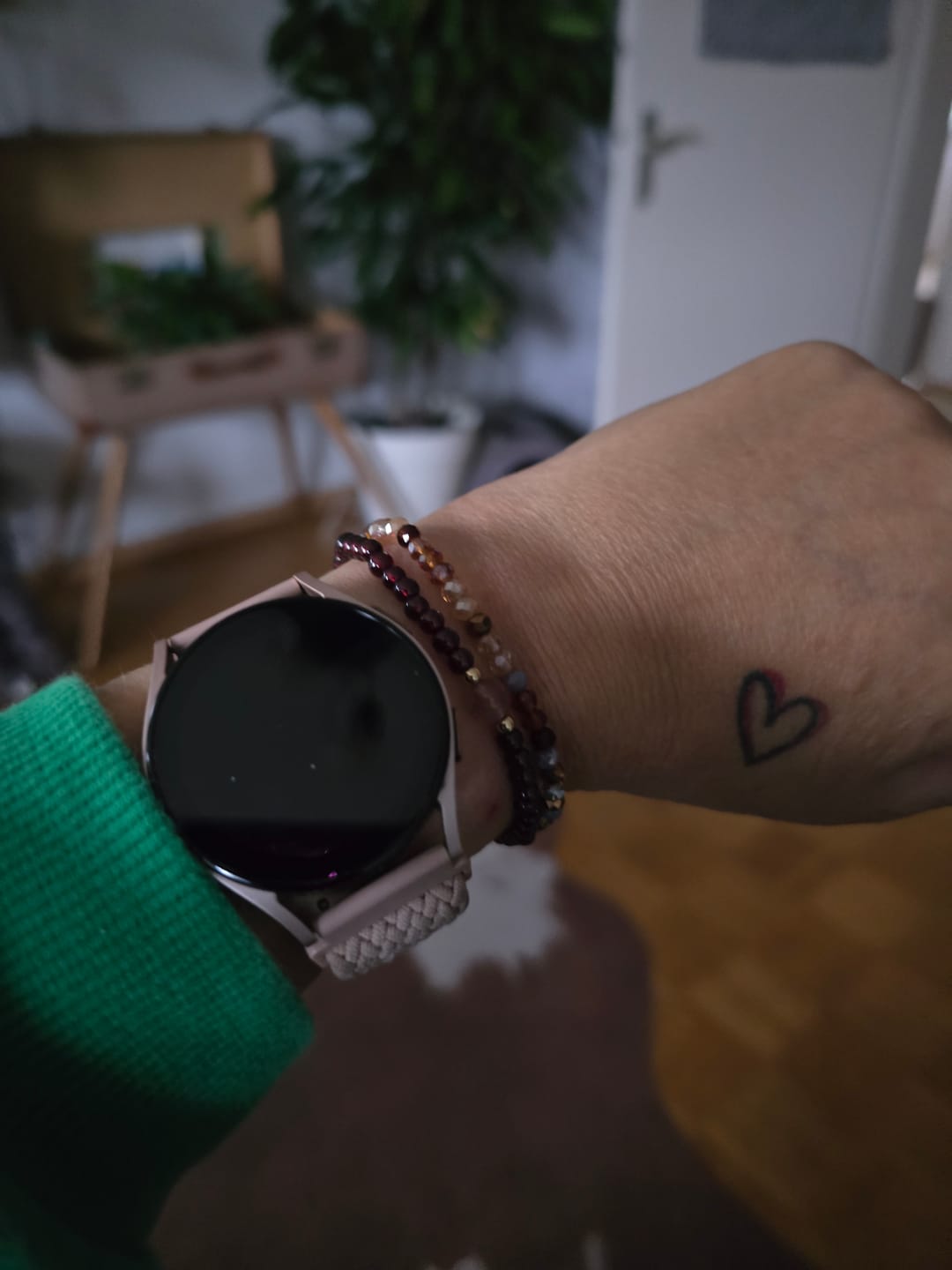 Customer photo review of Rubin Armband - Perlen geschliffen